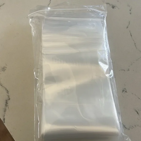 (100) 4X6 Clear Zip Lock Bags - Picture 5 of 5